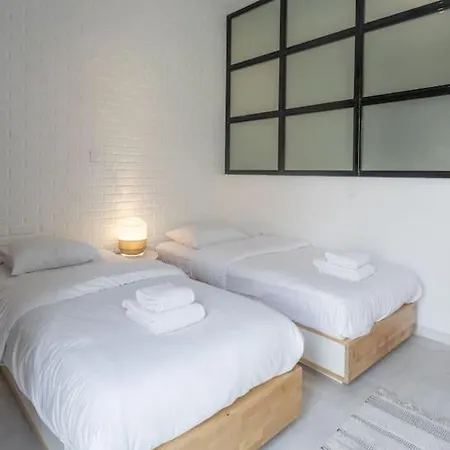 Apartment Renovated Kolonaki With Industrial Notes