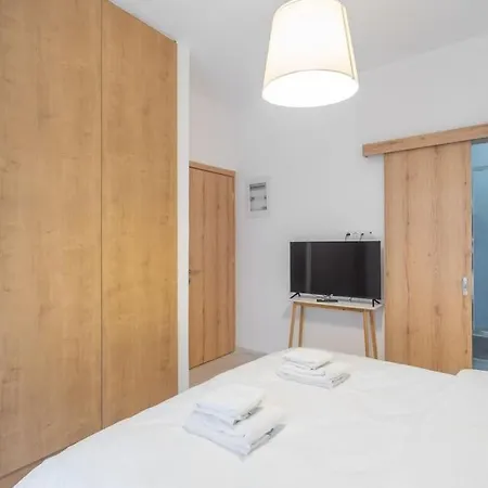 Apartment Renovated Kolonaki With Industrial Notes Athens